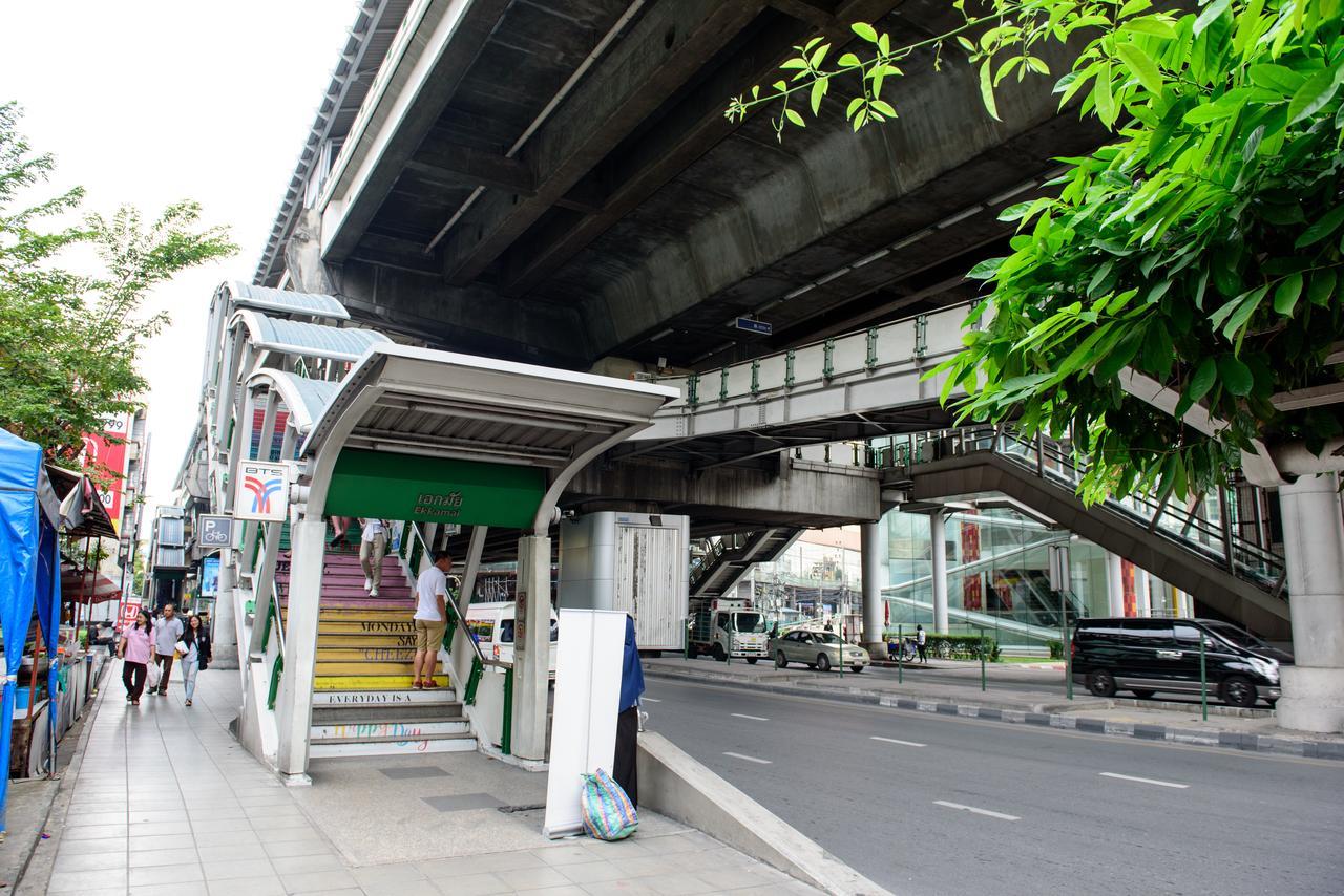 Studio Ekamai Bangkok Buitenkant foto